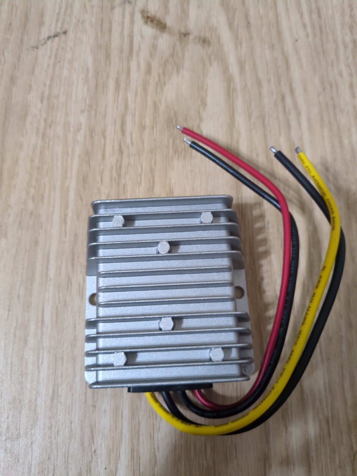 Kohree 240W DC-DC Step Down Voltage Converter 36V/48V to 12V 20A Max – UNTESTED