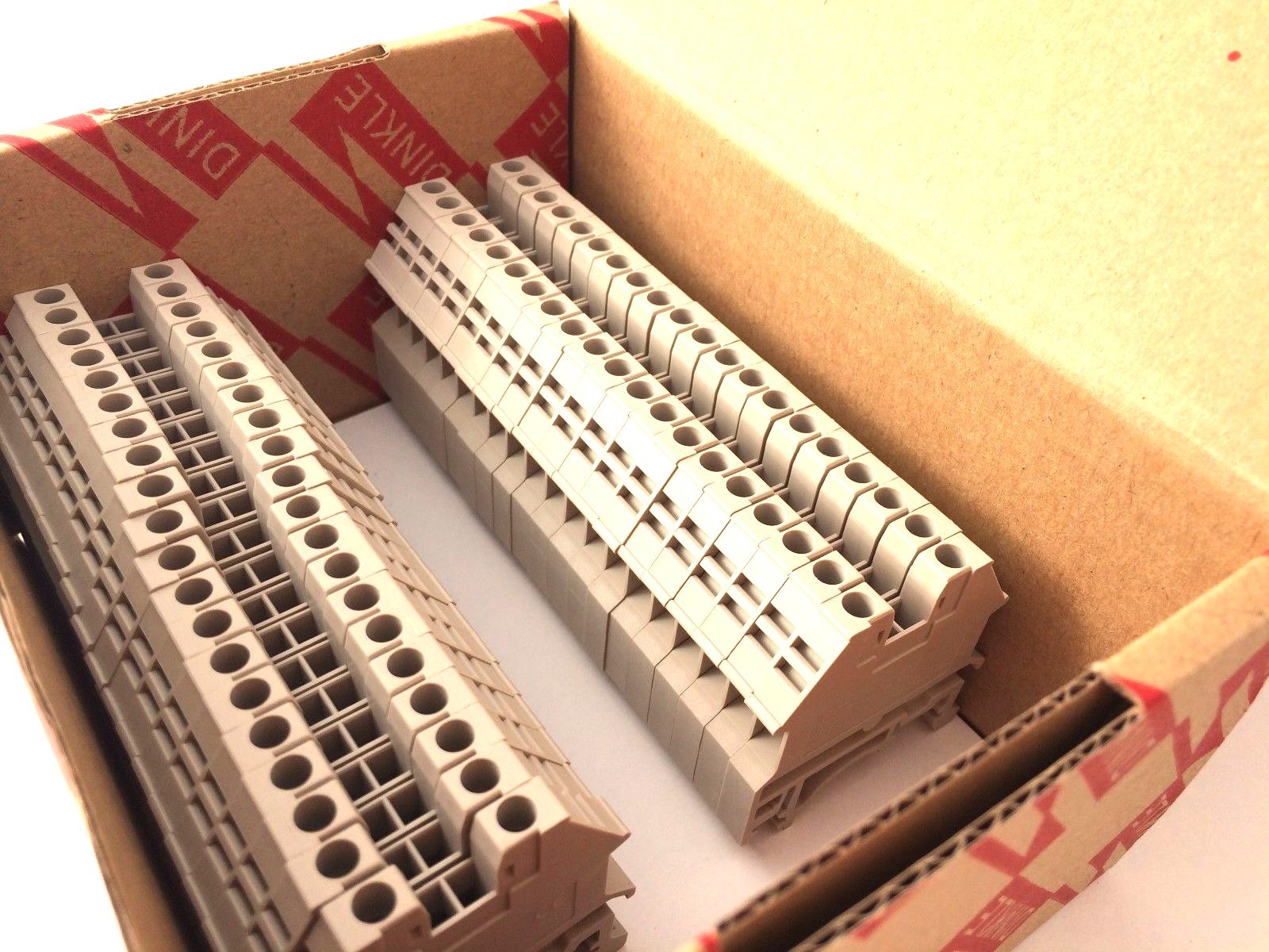 DIN Rail Terminal Blocks 40 Quantity DK2.5N Dinkle 12 AWG Gauge 20A 600V