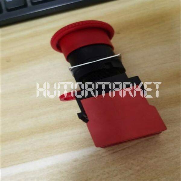 ONE Omron A22E-M-02 A22EM02 Pushbutton Switch Red BUTTON new