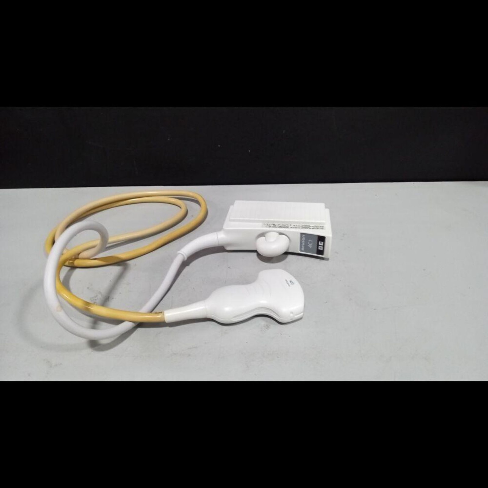 Siemens Acuson 4C1 Convex Ultrasound Transducer Probe with Carrying Case