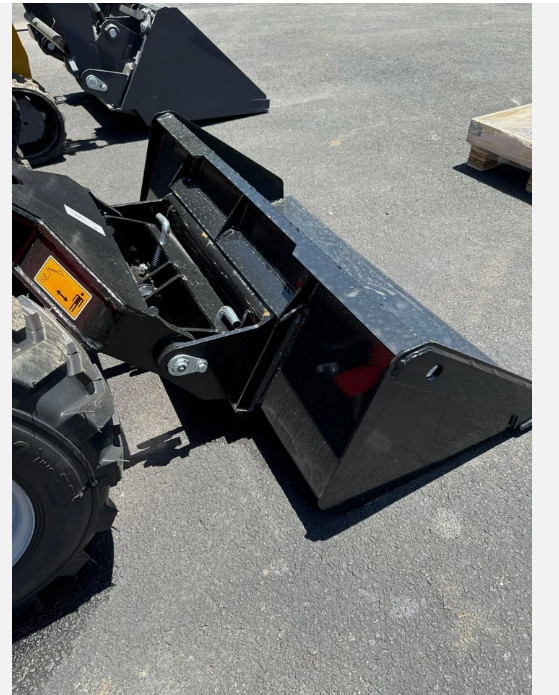 Agrotk Mini Skid Steer 0.8Ton Compact Wheel Loader Ride-on RATO Engine For Farms