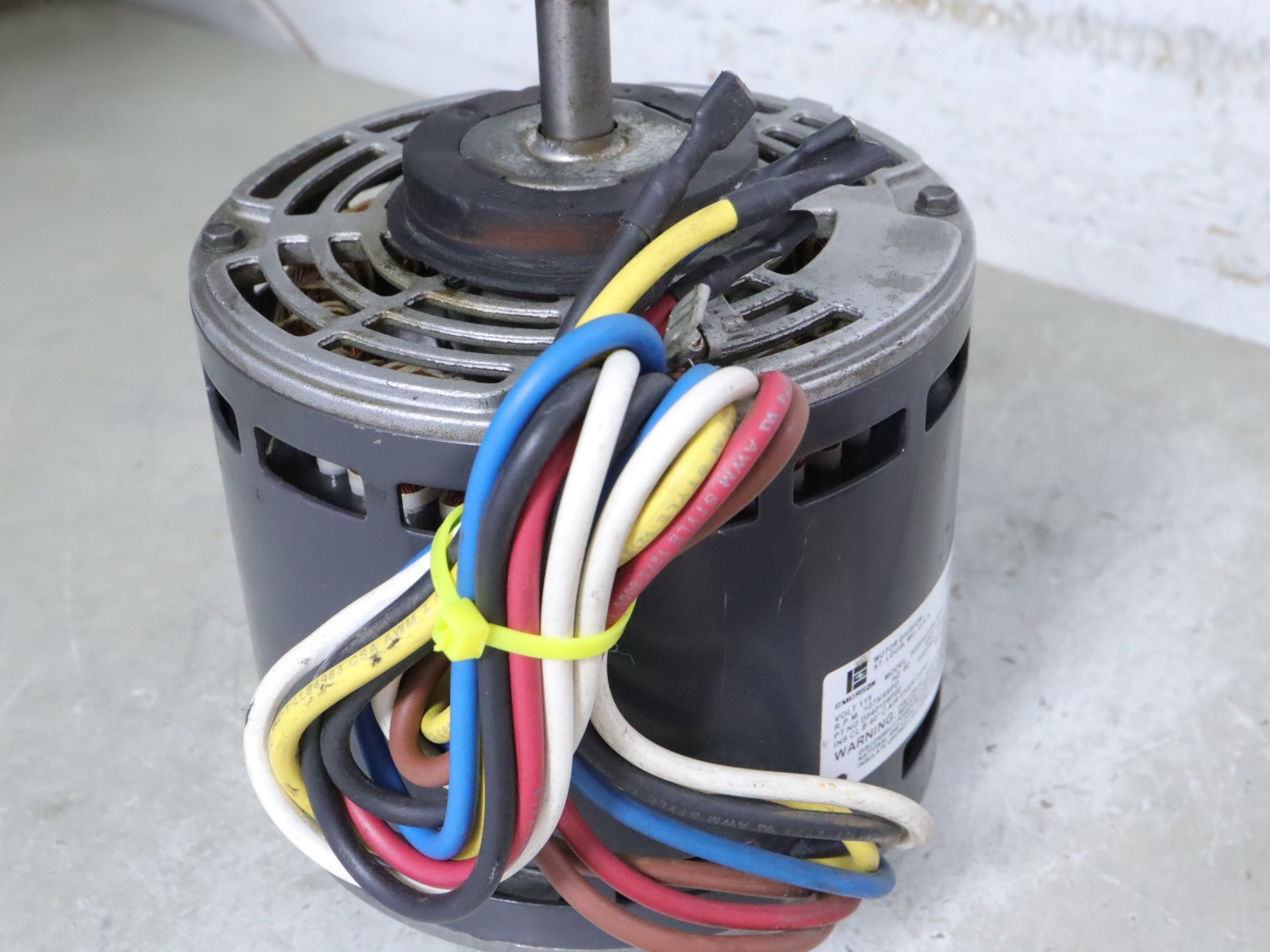 EMERSON K55HXDJM-7081 Furnace Blower Motor 1/3HP 1075RPM 4SPD 115V D340126P02