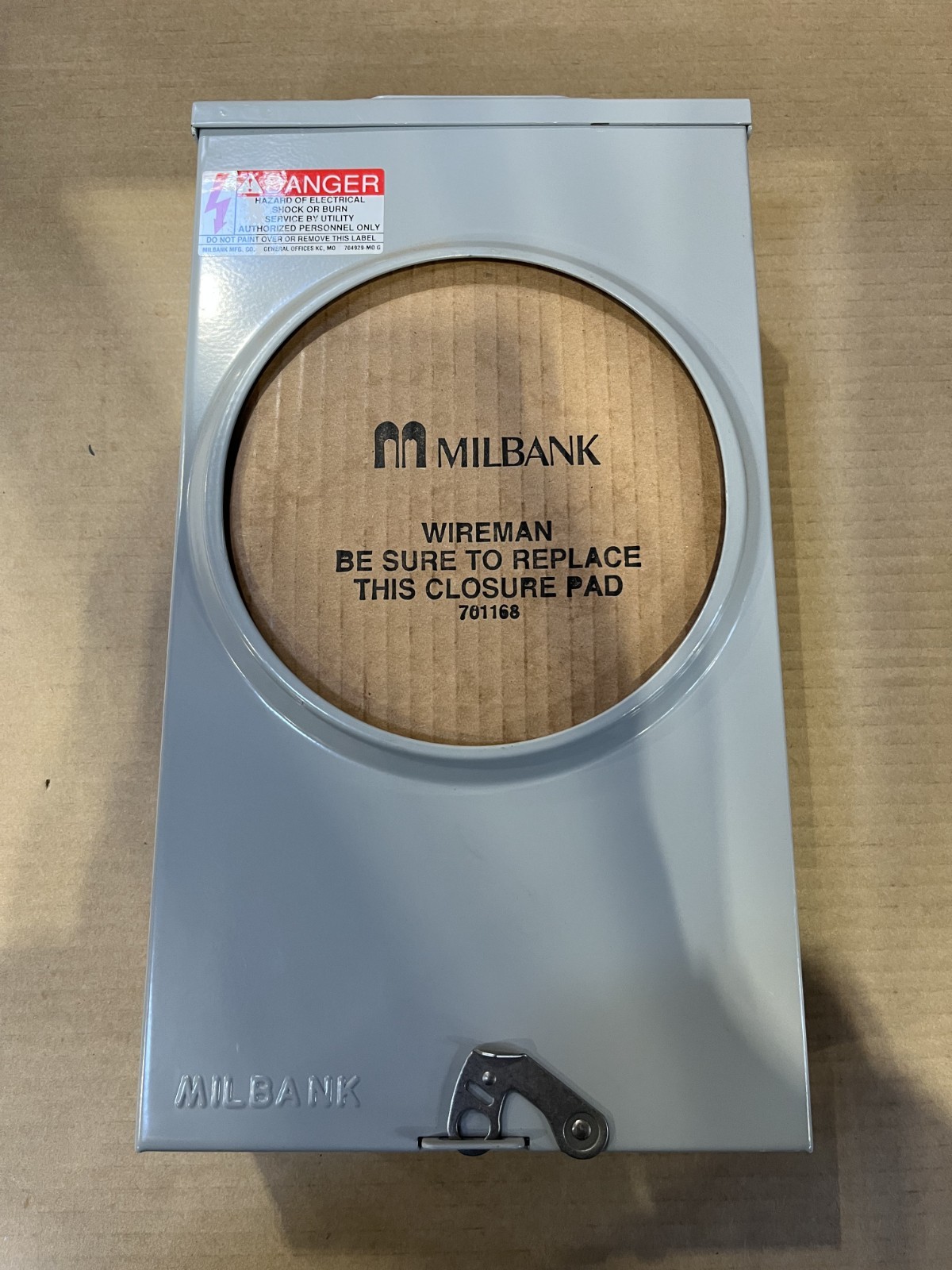 Milbank UC7237-XL 20A 13 Jaw Ringless Meter Socket OH/UG