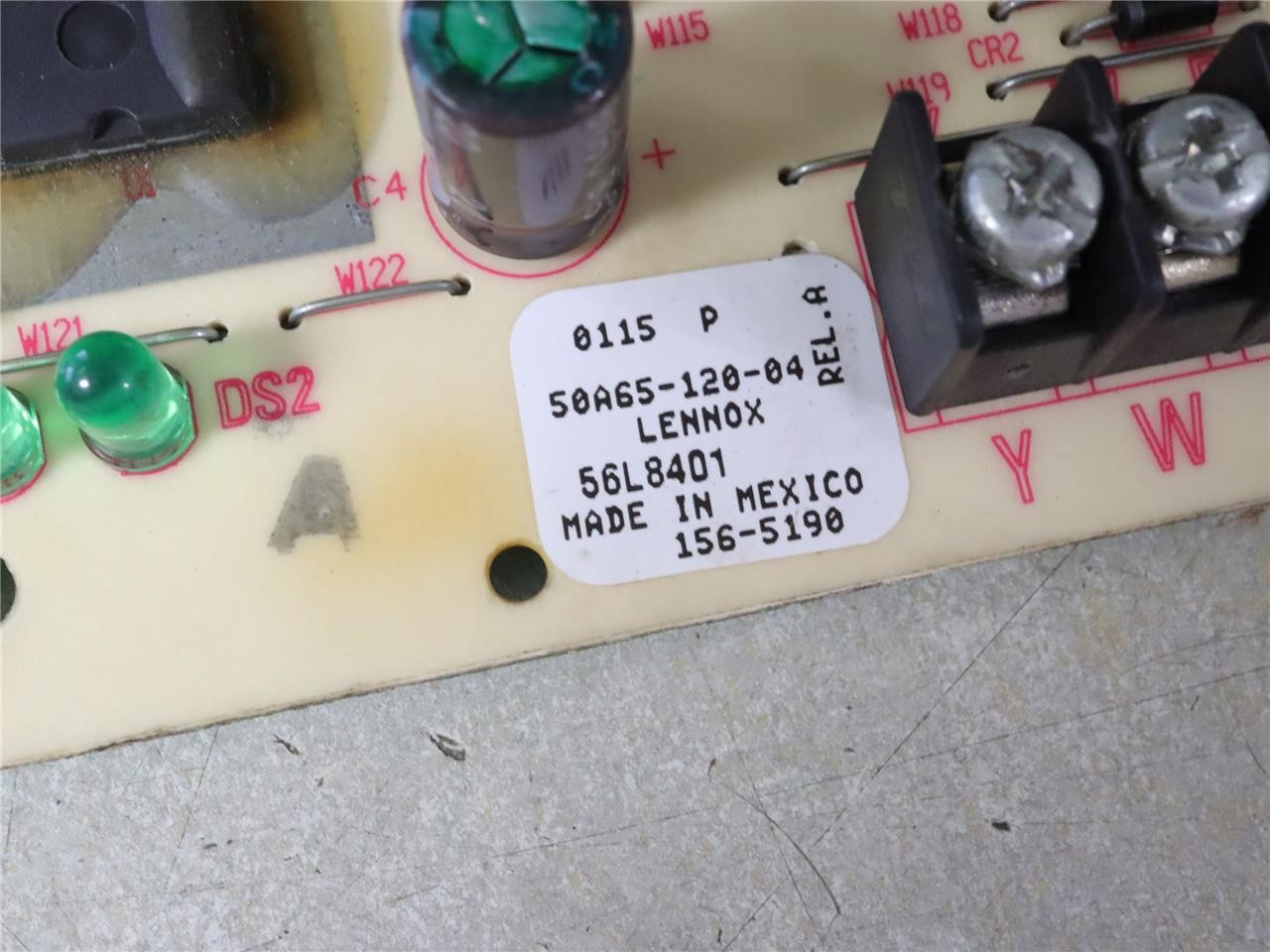 LENNOX SureLight 50A65-120-04 Furnace Control Circuit Board 56L8401