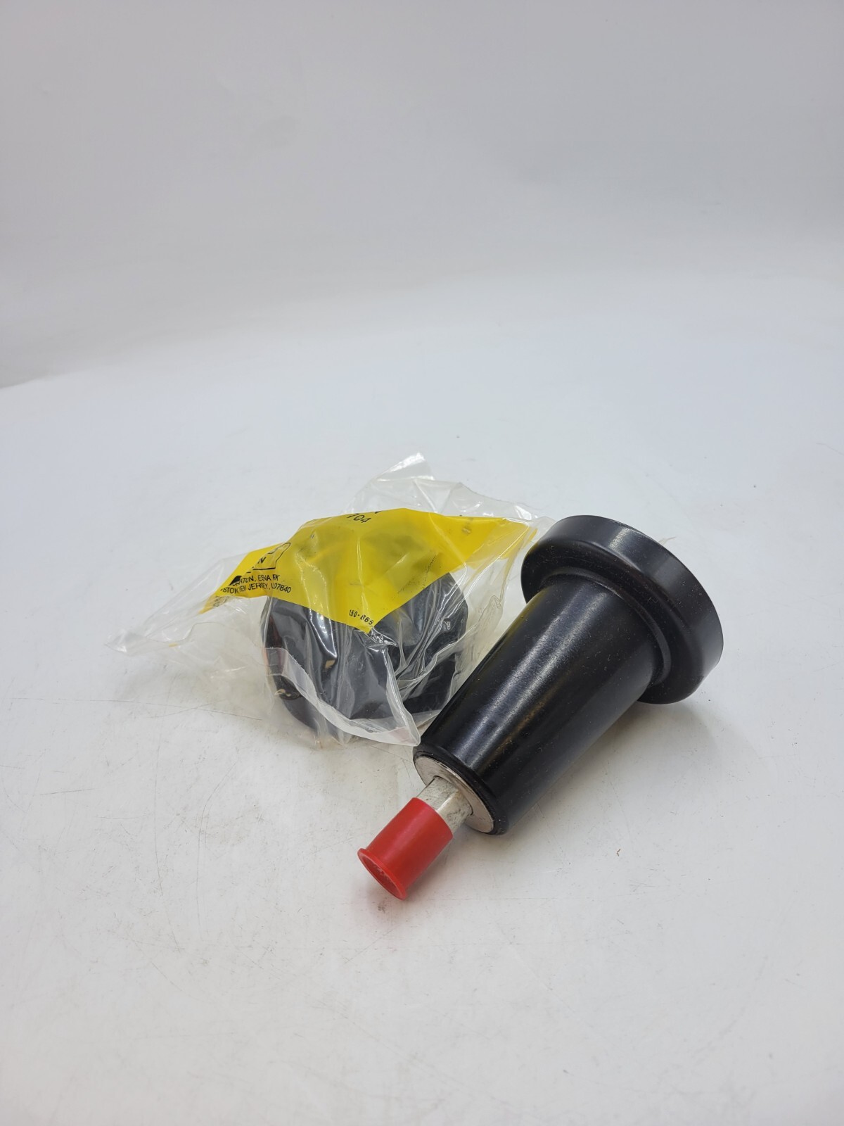 Elastimold 600-DP Dead End Plug Cable Adapter 600-Amp Includes Protective Cap