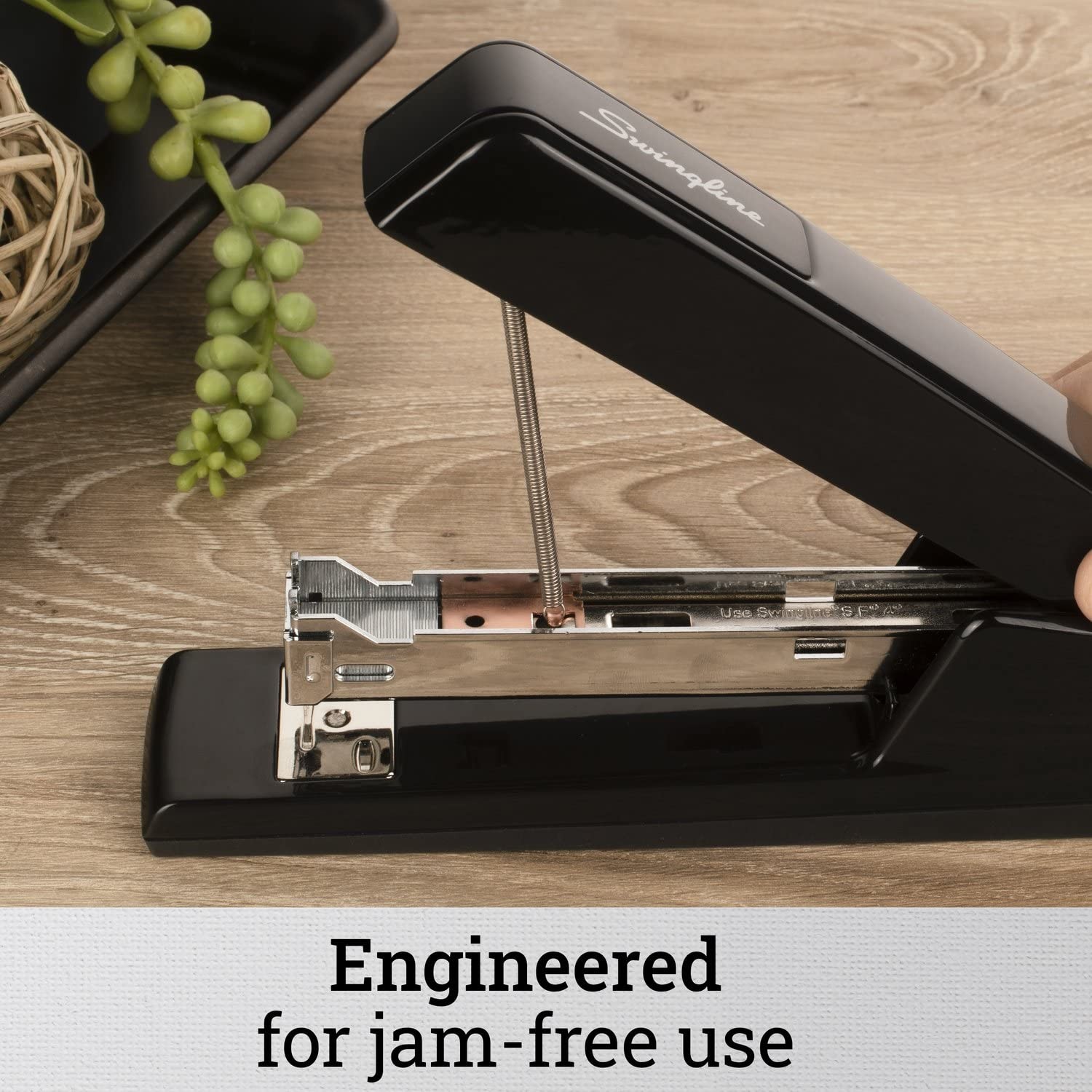 Swingline 747 Classic Stapler, 30 Sheet Capacity, Jam Free, 1 Black
