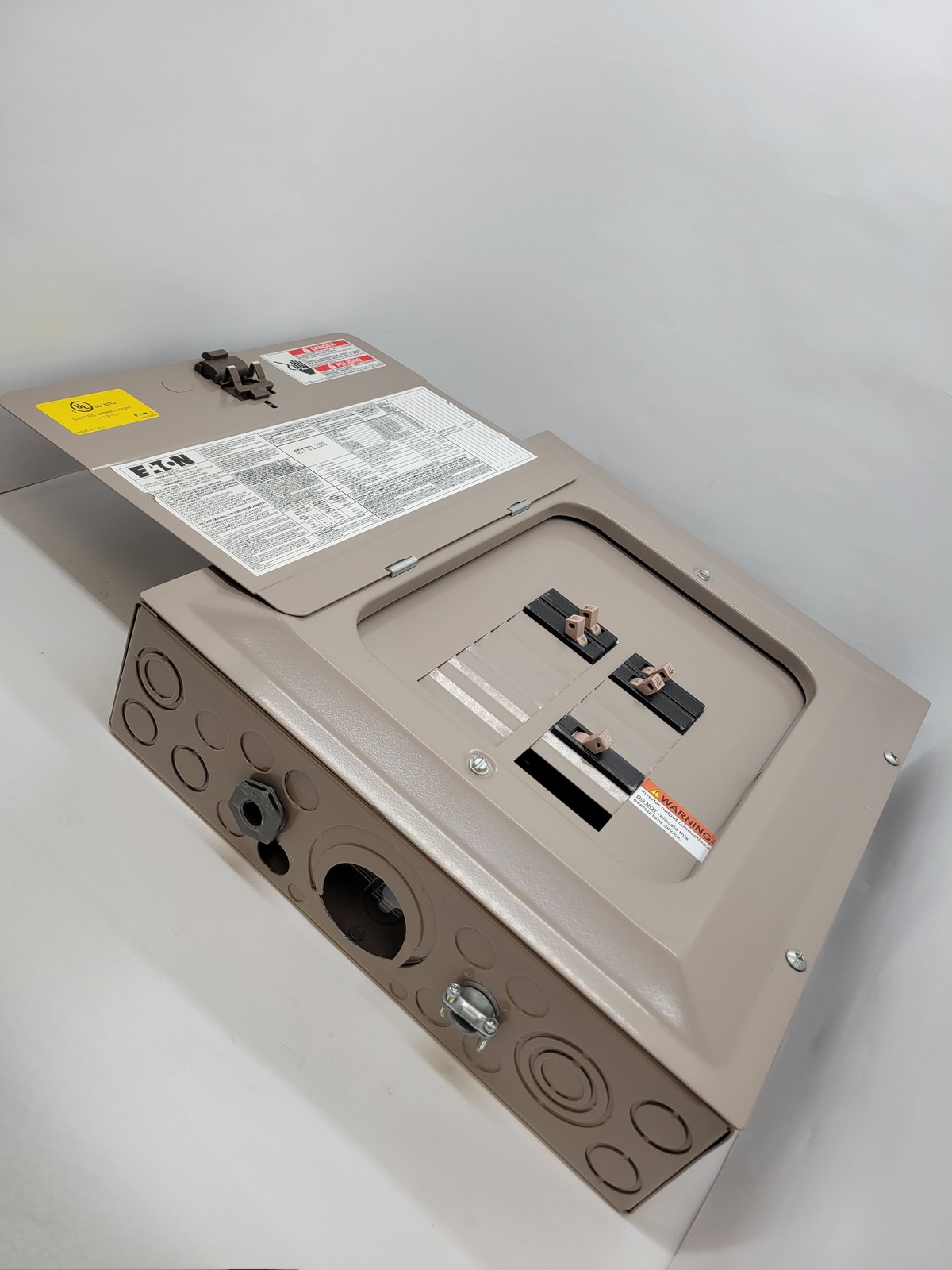 Eaton CH12L125B Main Load Center w Breakers 125A 120/240V 12Cir 1PH 25KA Type 1