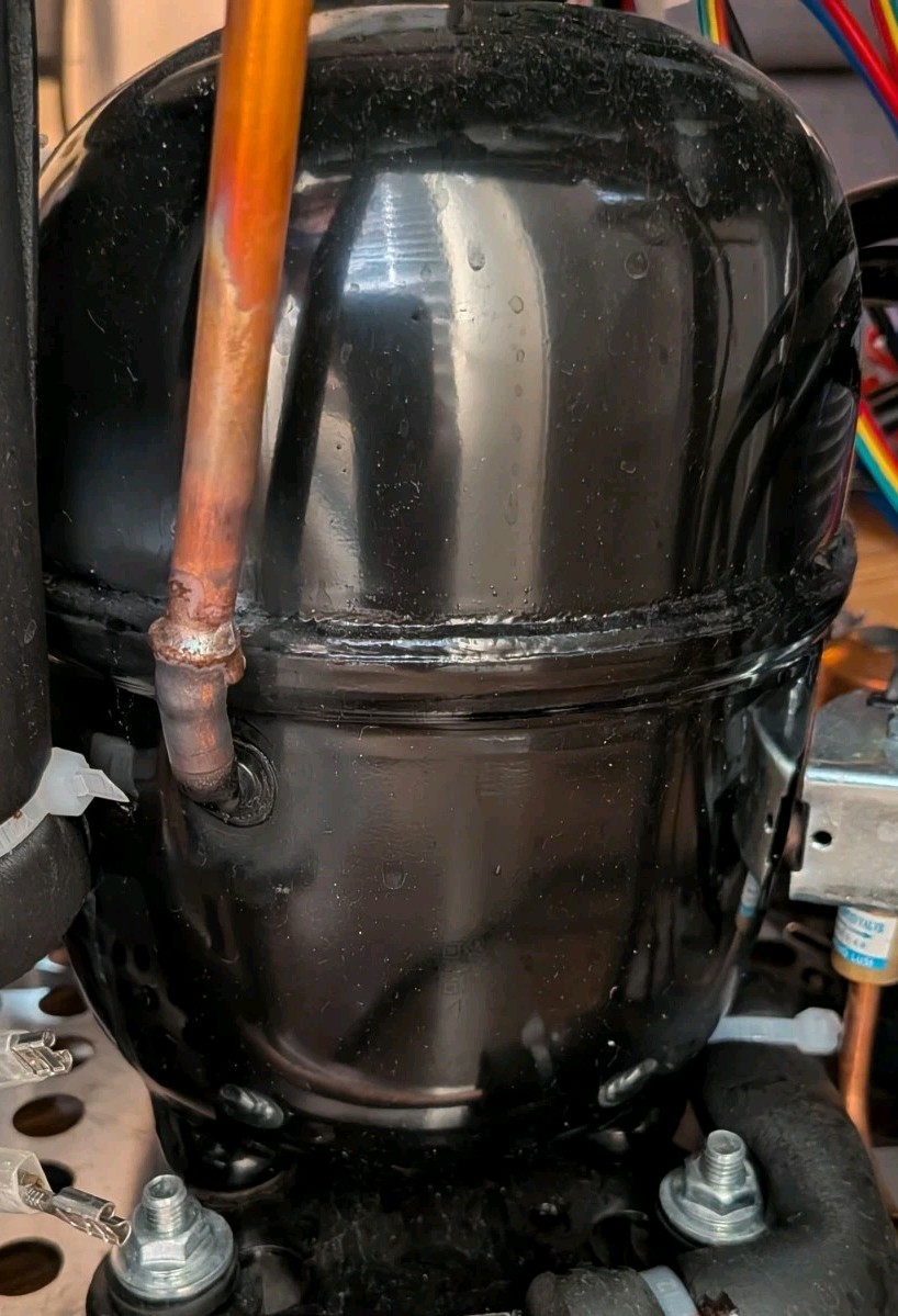 Embraco NEX4180UA Compressor 115-127V 60Hz R290 | Used Excellent Condition.