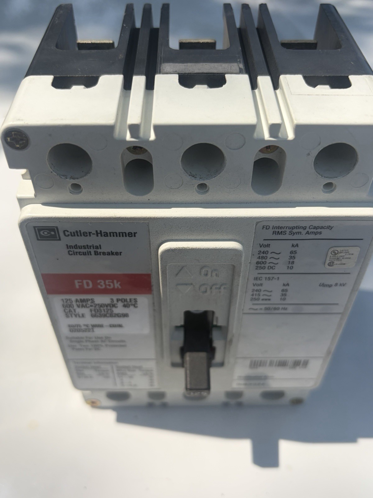 Eaton FD3125 600V 125A 3-Poles Molded Case Circuit Breaker FD 35k