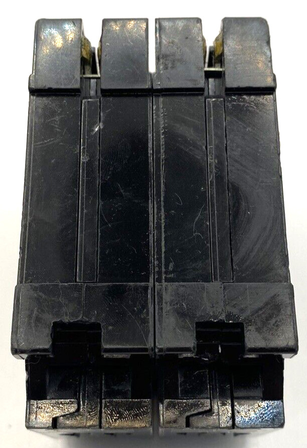 Homeline HOMT220220 Quad Two 2 Pole 20 Amp 120 240V AC Plug In Square D Breaker
