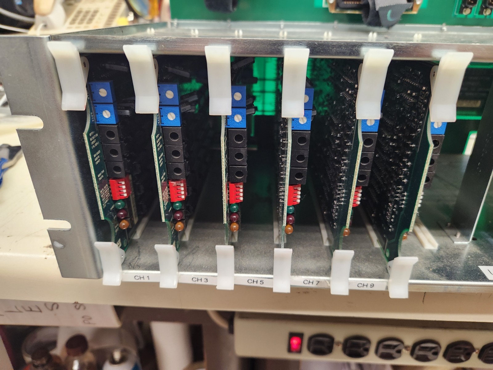 Motorola Quantar USC1 Model #T5180A WITH SIX TRN7349A29 BOARDS