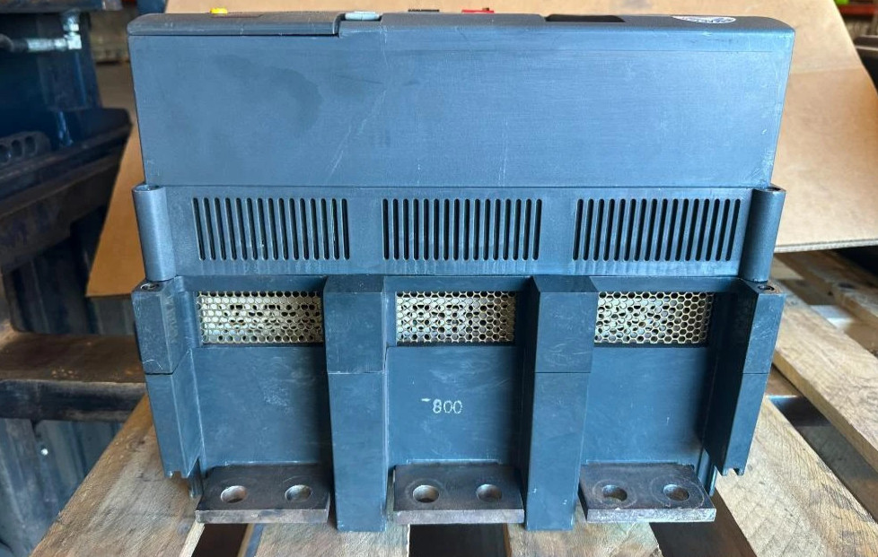 GE SSF16B208 Power Break II Circuit Breaker 1600A Frame 800A Trip 600V Fixed