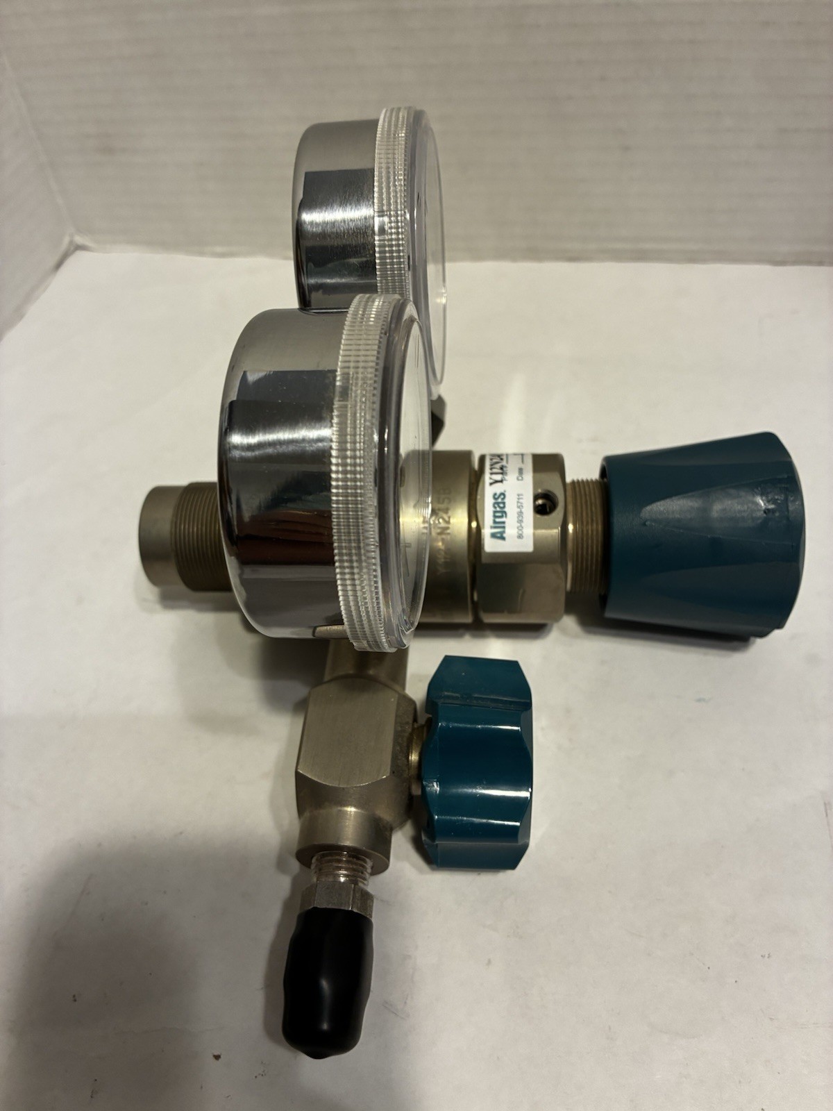Airgas Y12-C245B580-AG High Purity Brass Two-Stage Gas Regulator-rare