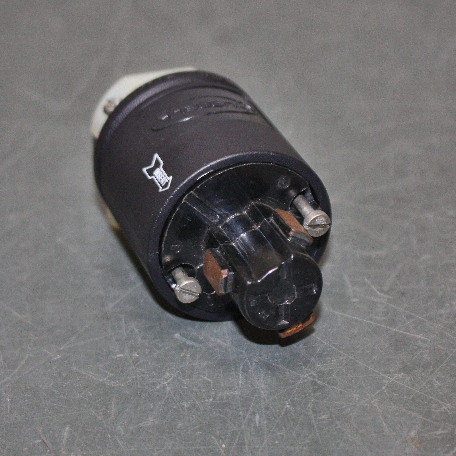 Hubbell Locking Plug HBL23005GB, 20 A, 125V AC, 2 Pole, 1 PH, IP30, Polarized