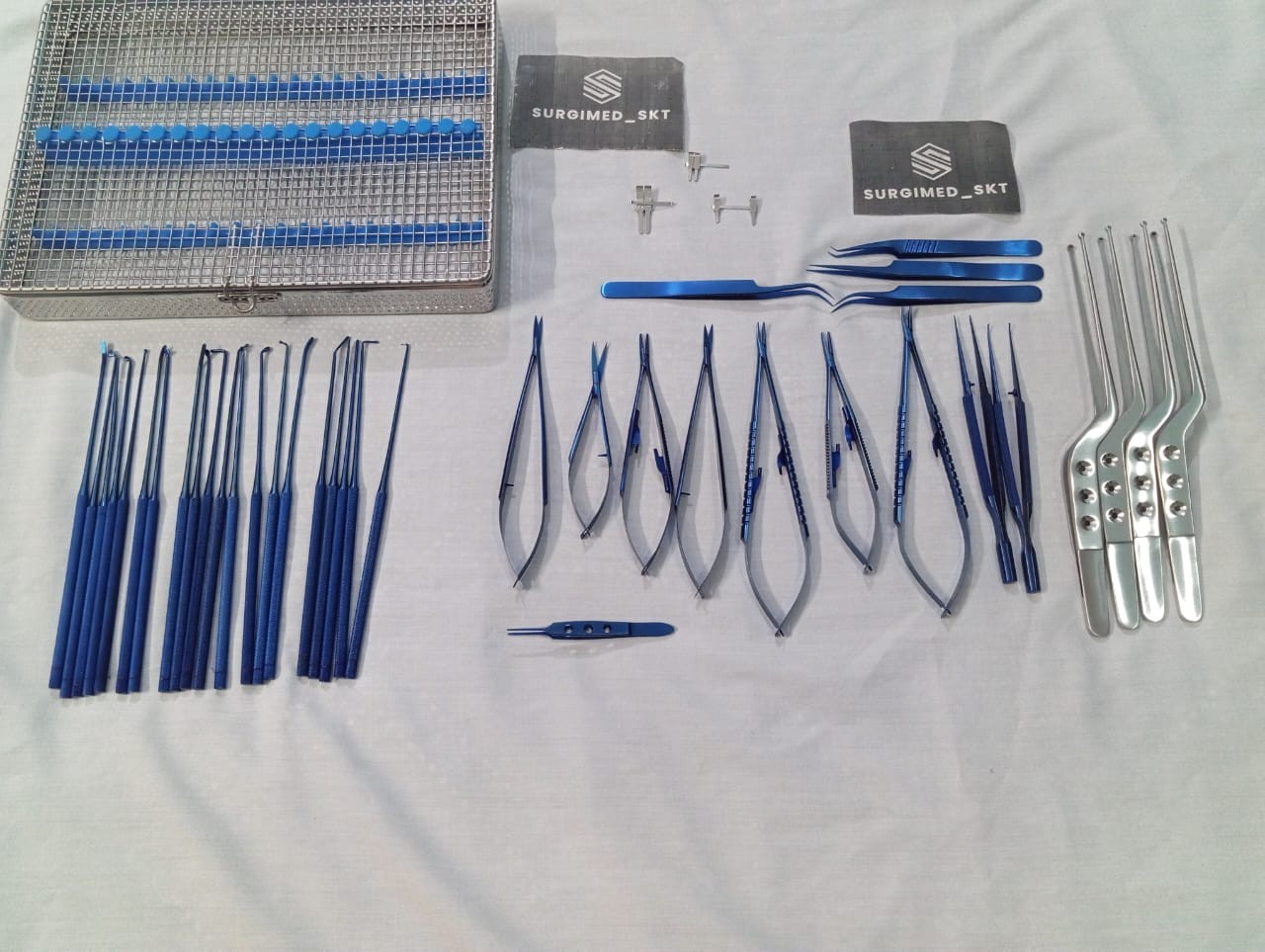 Micro surgery instruments set with box