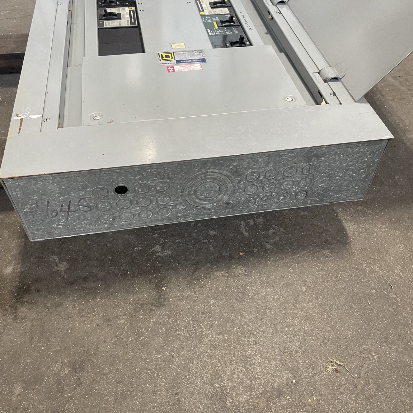 Square D 400A I-Line Panelboard 277/480V 3Ph 4W MLO – 400 Amp