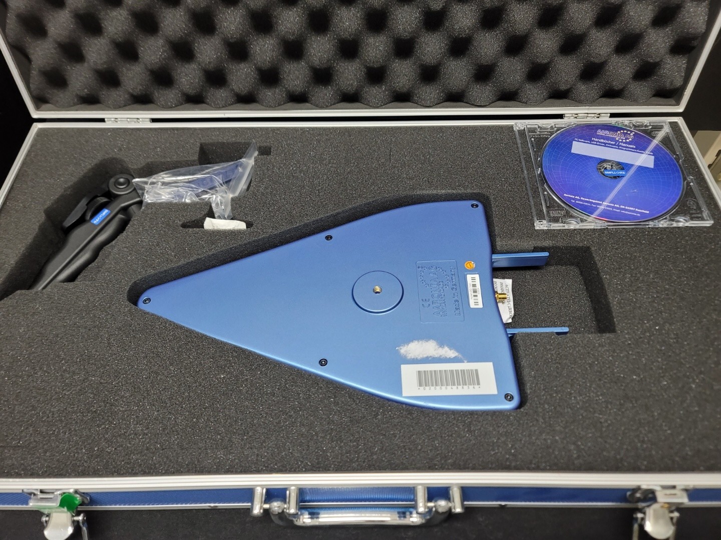 Aaronia HyperLOG 7040: 700MHz to 4GHz High-Performance EMC Antenna (5834)