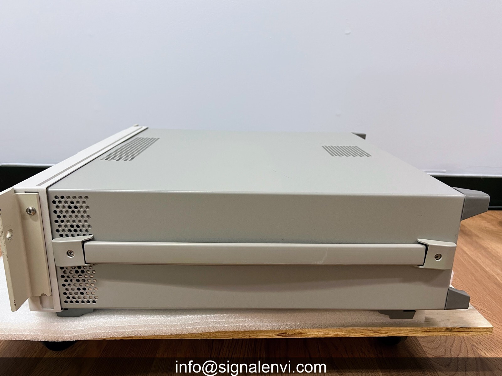 HP/Agilent/Keysight E4438C 503/UNJ 3GHz ESG Vector Signal Generator – Tested