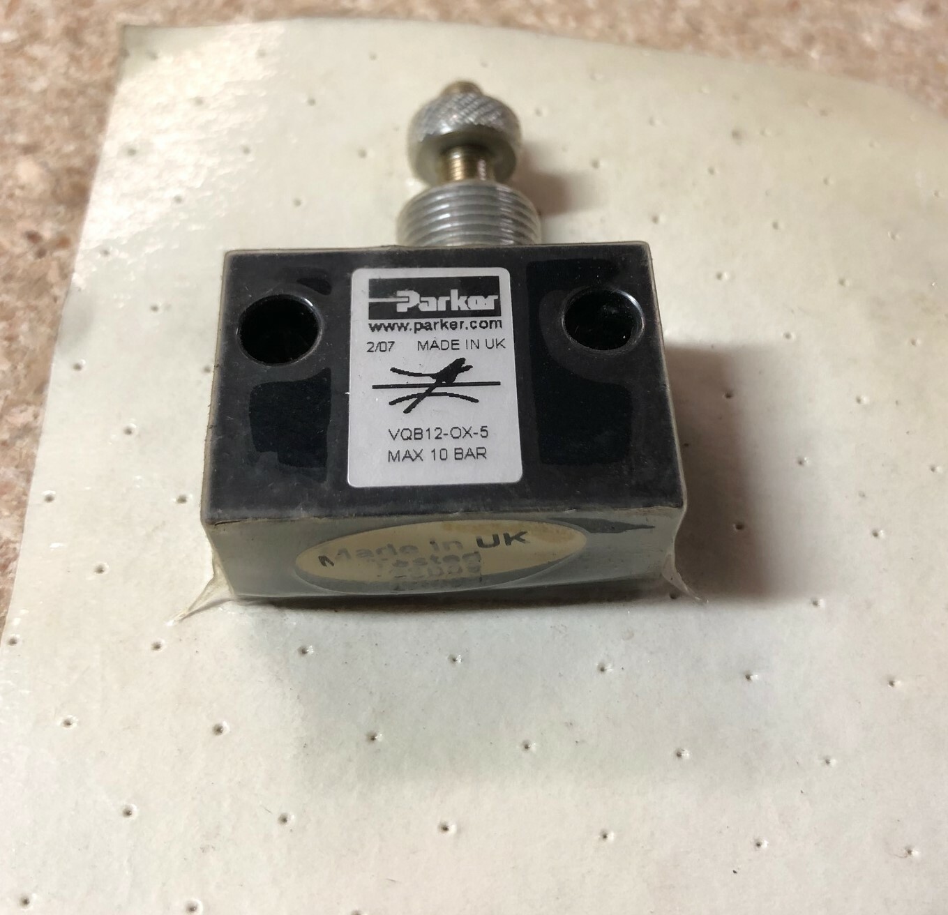 PARKER VQB12-0X-5 FLOW CONTROL VALVE NEW IN PACKAGE