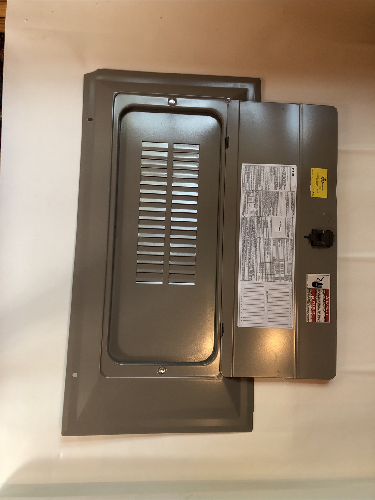 Eaton Flush/Surface Mount Cover for D Size 29″ CH8DF 12-32 Space Breaker Panel