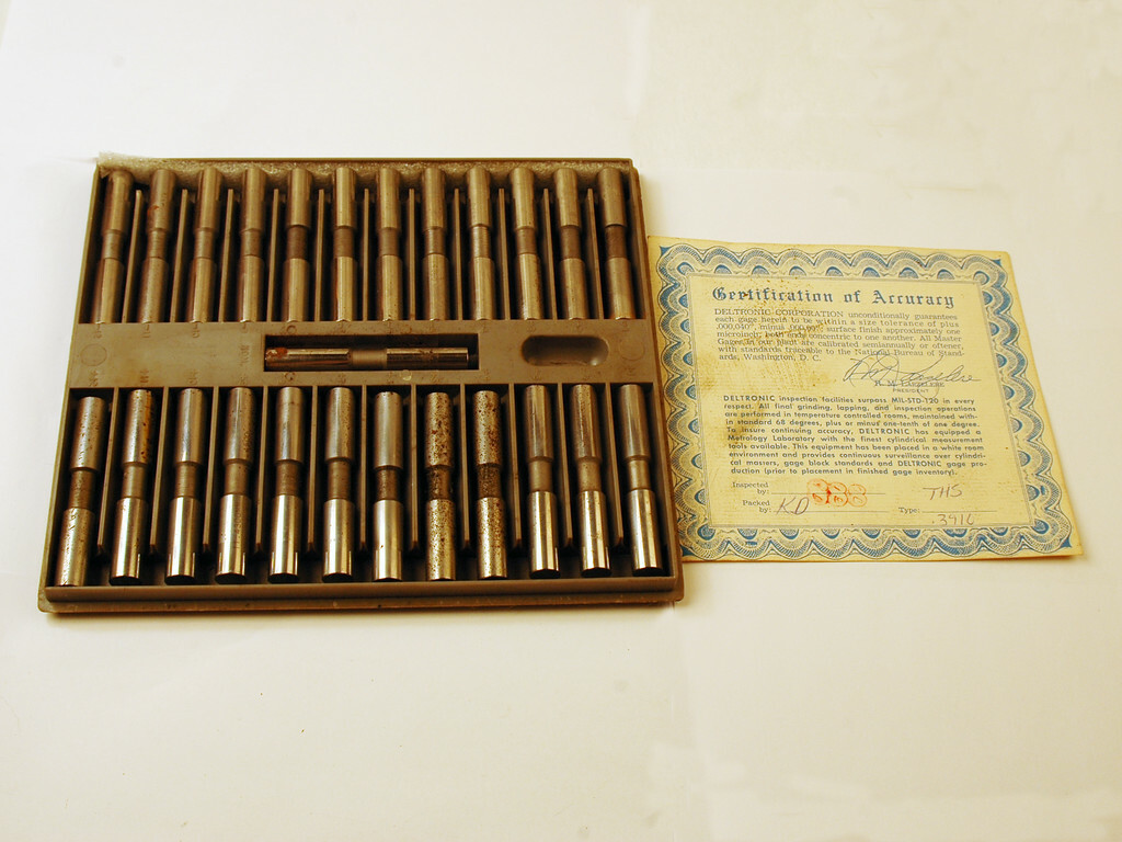 DELTRONIC PLUG GAGE SETS LOT OF 4-1/2 SETS ( A-1-TOP-7)
