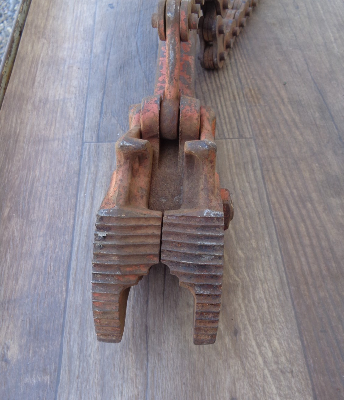 J.H. Williams Vulcan No. 3 Pipe Chain Wrench 3/4” to 4” Capacity