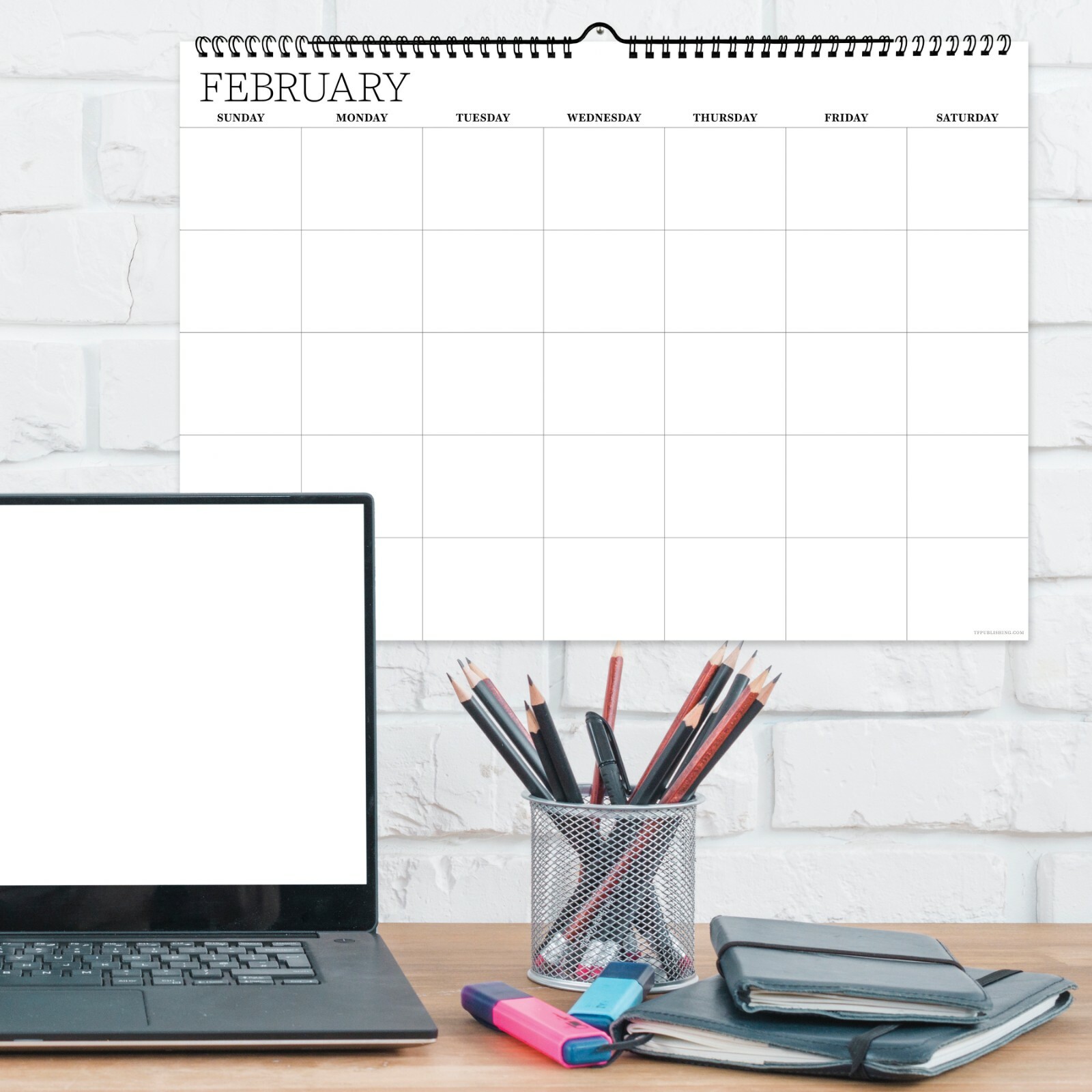 Undated 17″ x 12″ Dry Erase Medium Wire-o Hanging Horizontal Wall Calendar