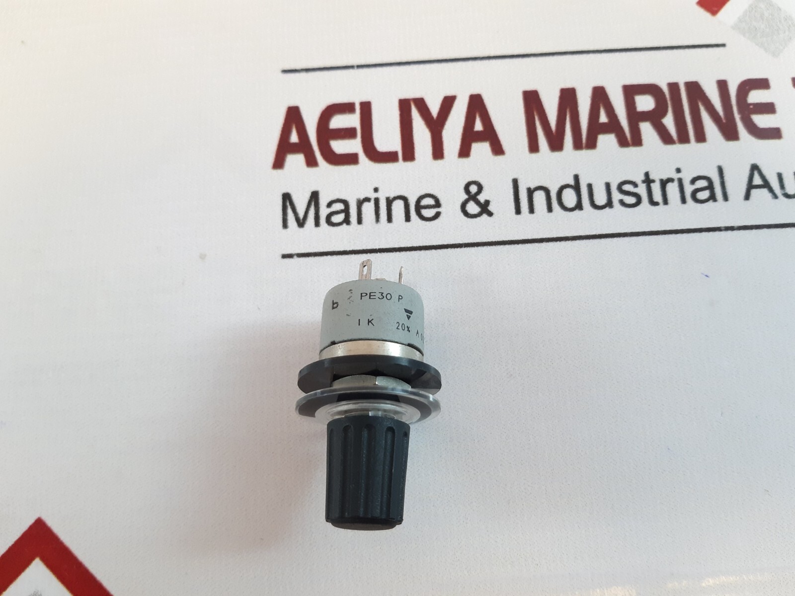 Vishay PE30 P Potentiometer