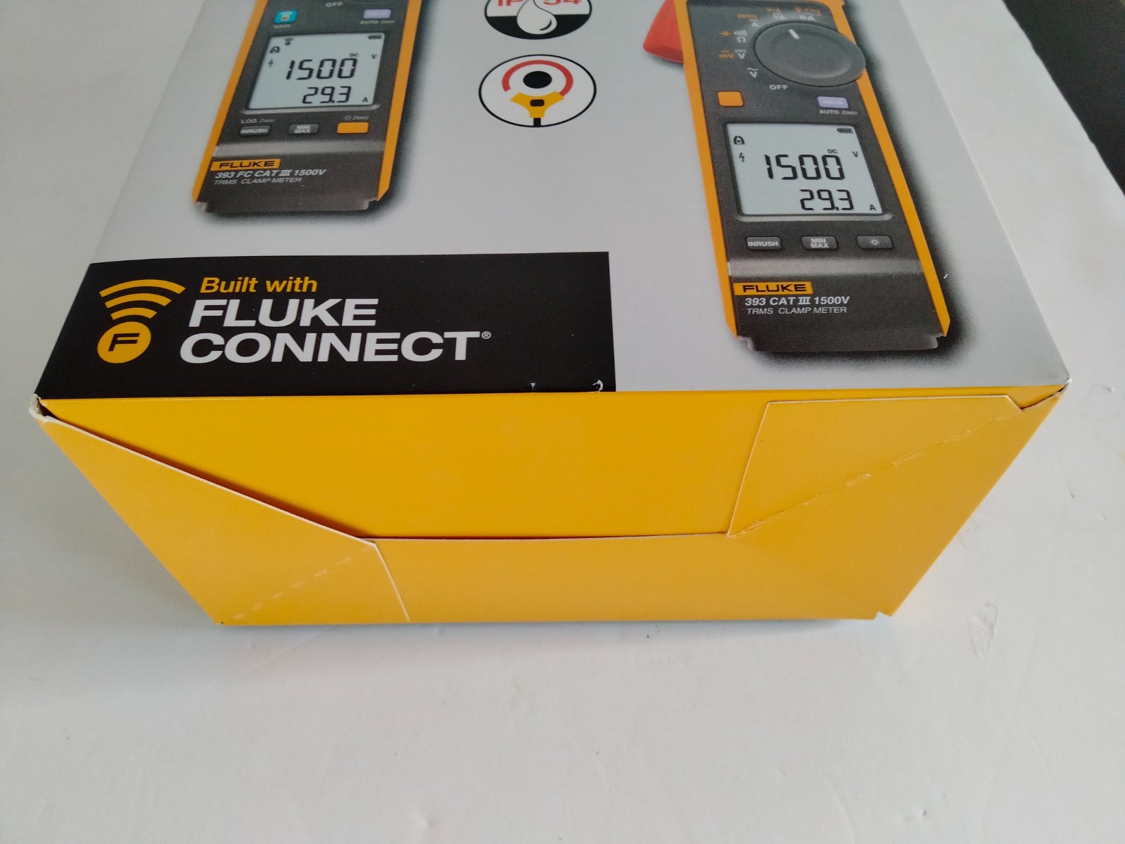 Fluke 393 FC True-RMS Clamp Meter – 1500V CAT III, Compact, IP54 Rated NEW