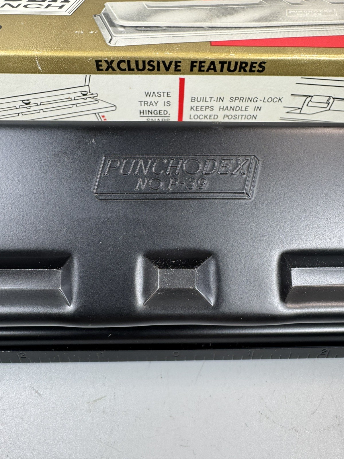 Vintage Punchodex No. P-39 Adjustable 2 or 3 Hole Paper Punch Black Open Box
