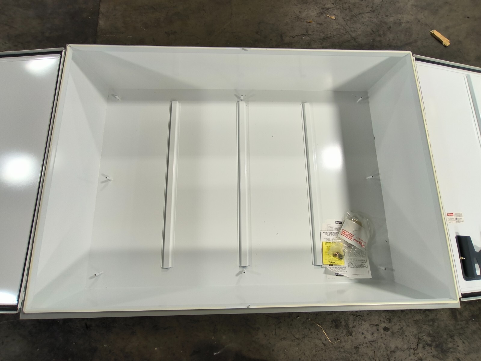 Hoffman A-426012WFALP Industrial Control Panel Enclosure Type 12 Rainproof NOS