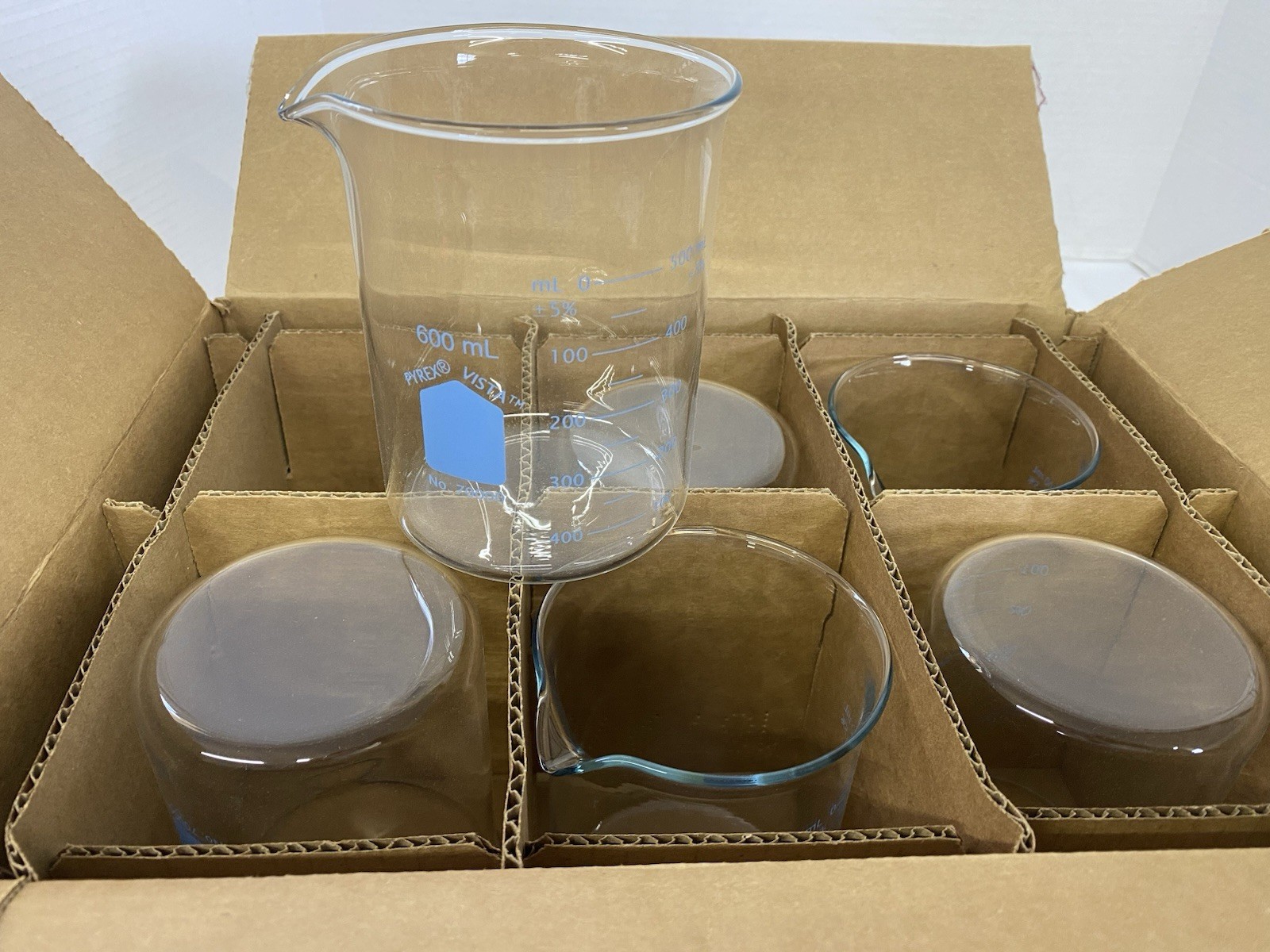 PYREX® VISTA™ Griffin Low Form 600 mL Beaker, Double Scale