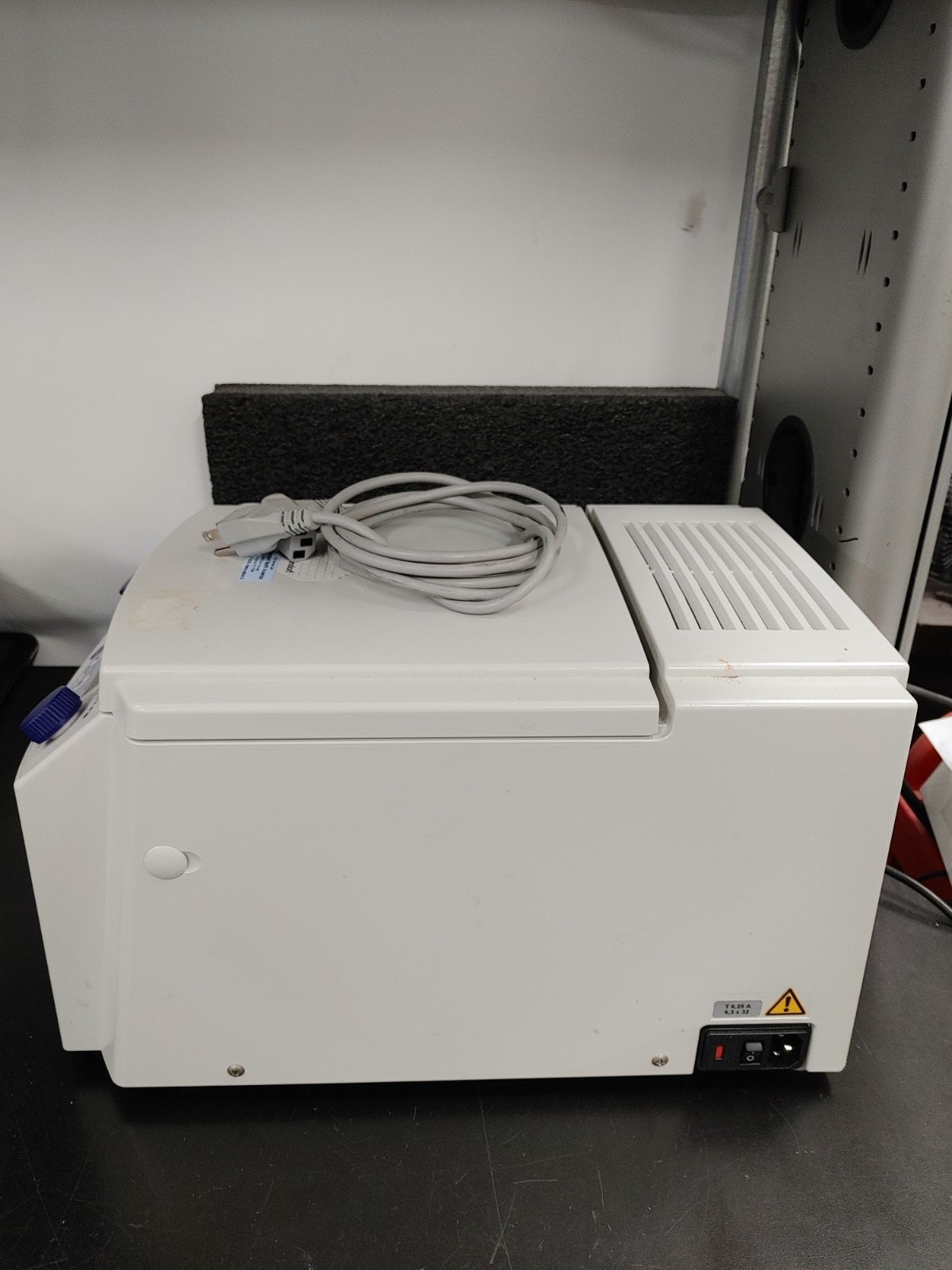 EPPENDORF Centrifuge 5415 R Benchtop Refrigerated Microcentrifuge with Rotor