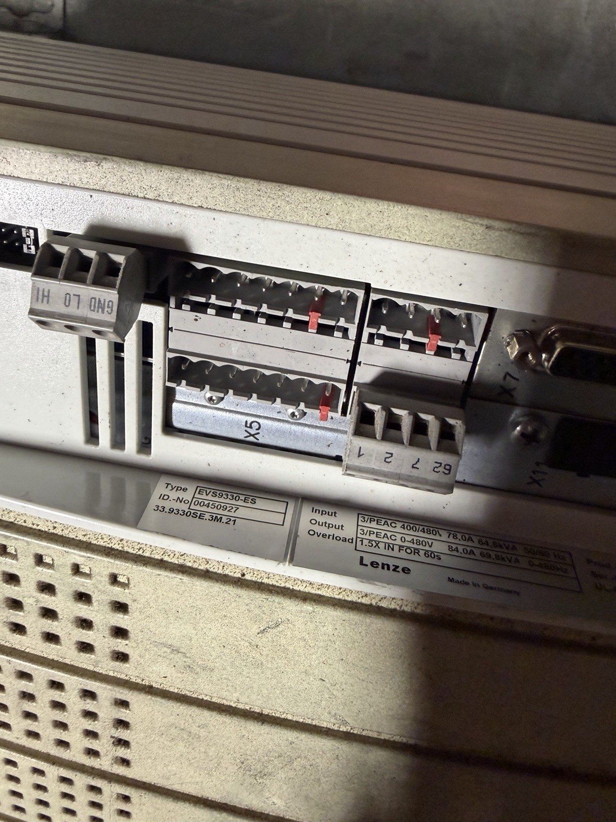 Lenze EVS9330-ES Servo Controller 480v-ac 0-480v-ac 69.8kva USED