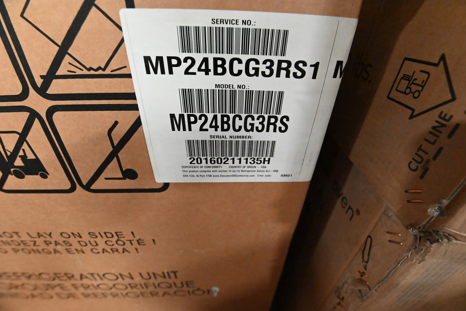 Marvel MP24BCG3RS 24″ Stainless Steel and Glass Door Beverage Center, New in Box