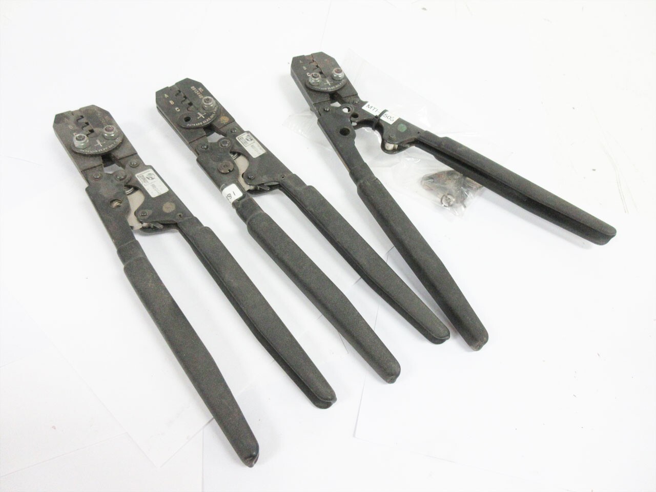 3 x PACKARD ELECTRIC 8913440 OPEN BARREL HAND CRIMP TOOL – PARTS