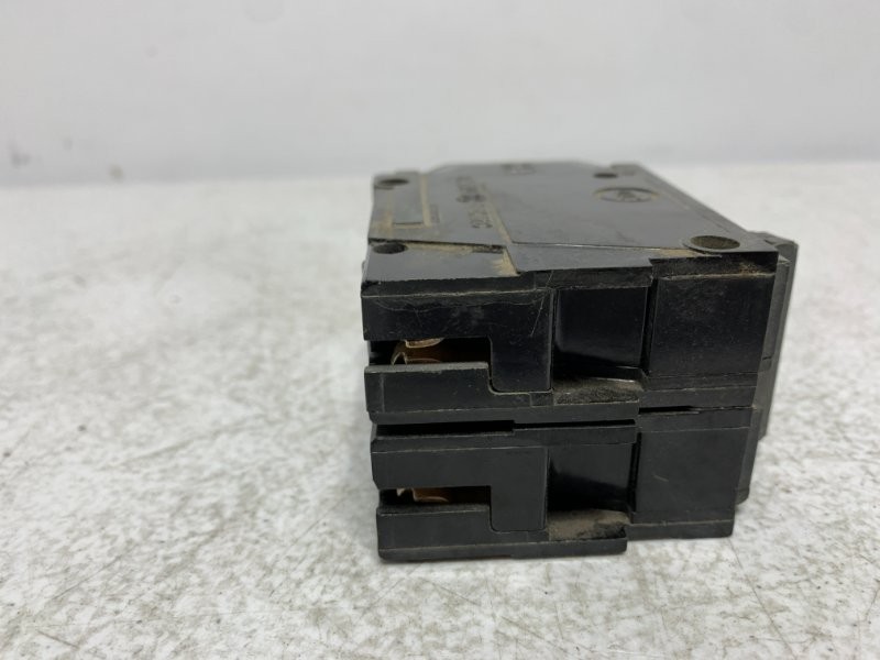 GE THQB2130 Circuit Breaker 30A 120/240V 2-Pole