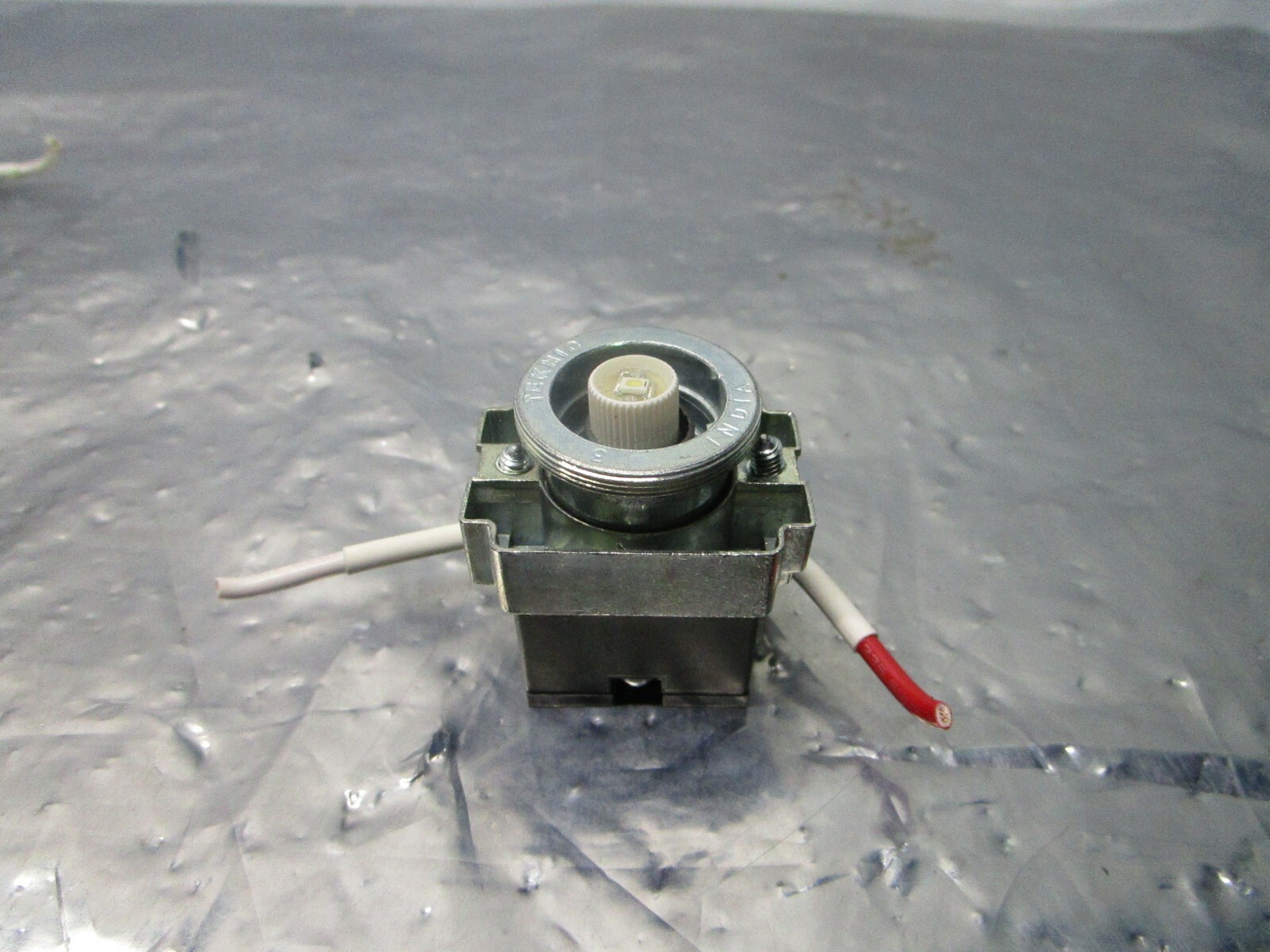 3 Teknic 2LHB130 Pushbutton, 101171