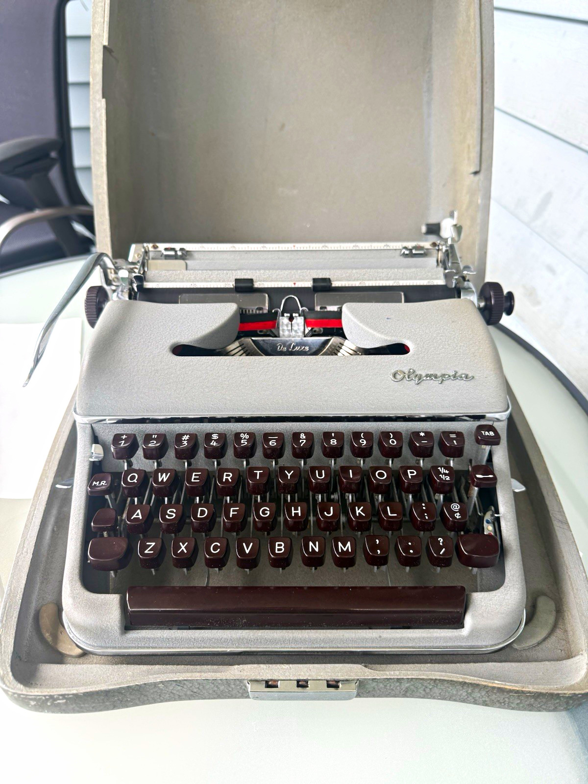 1955 Olympia SM3 De Luxe Typewriter w/Case ITALIC Pica 10cpi