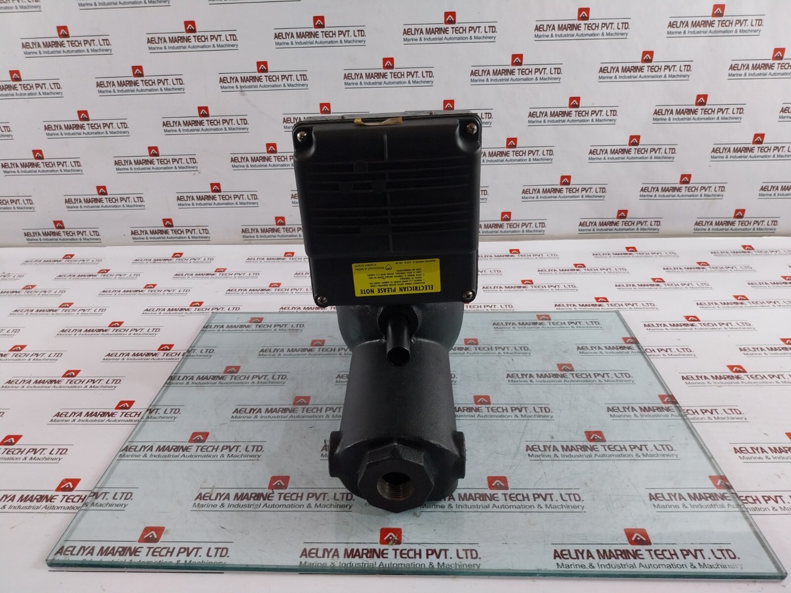 McDonnell & Miller 150SHD Low Water Cut-off/Pump Controller 150 PSI 115V/230V AC