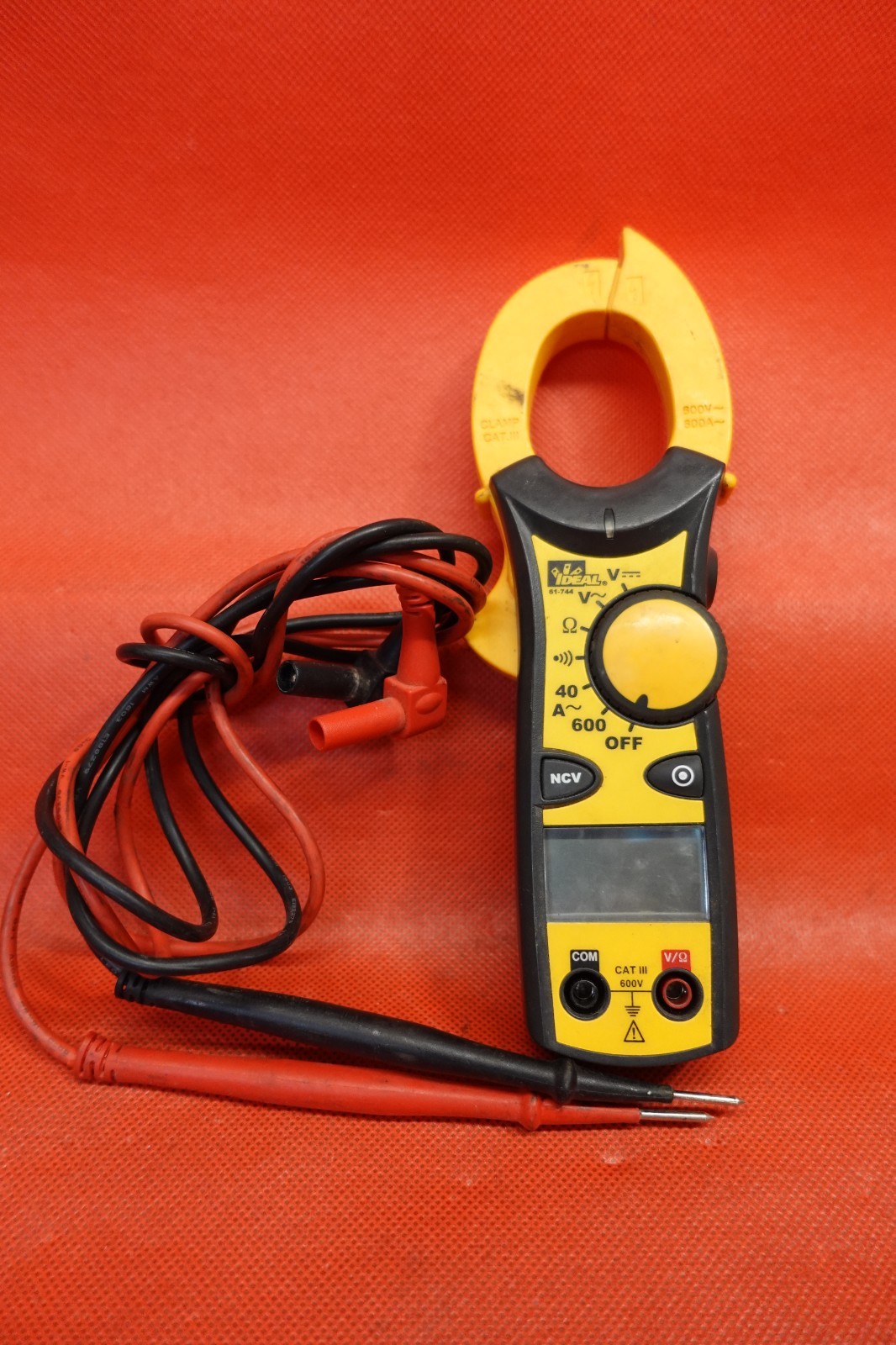 Ideal 61-732 True RMS 400A Clamp Meter Cat III 600 Volt AC/DC