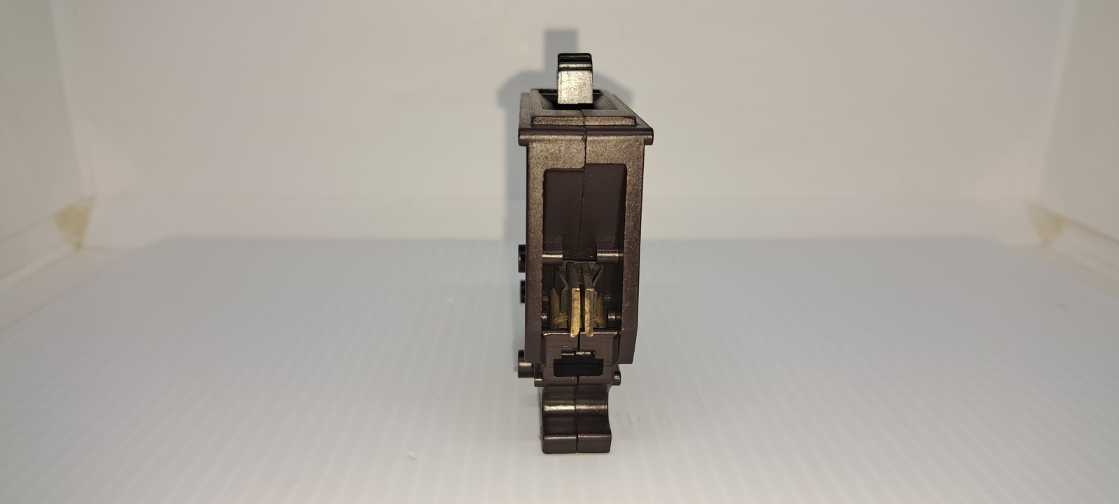 Wadsworth A20N 20 Amp 1 Pole 120V Circuit Breaker Metal Foot A20NI A120NI Flaw