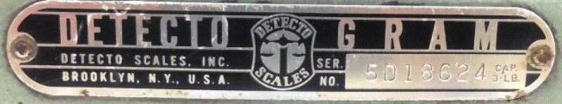 DETECTO-GRAM BALANCE SCALE, ESTABLISHED IN 1933, CAPACITY 3 LBS., 15″ L