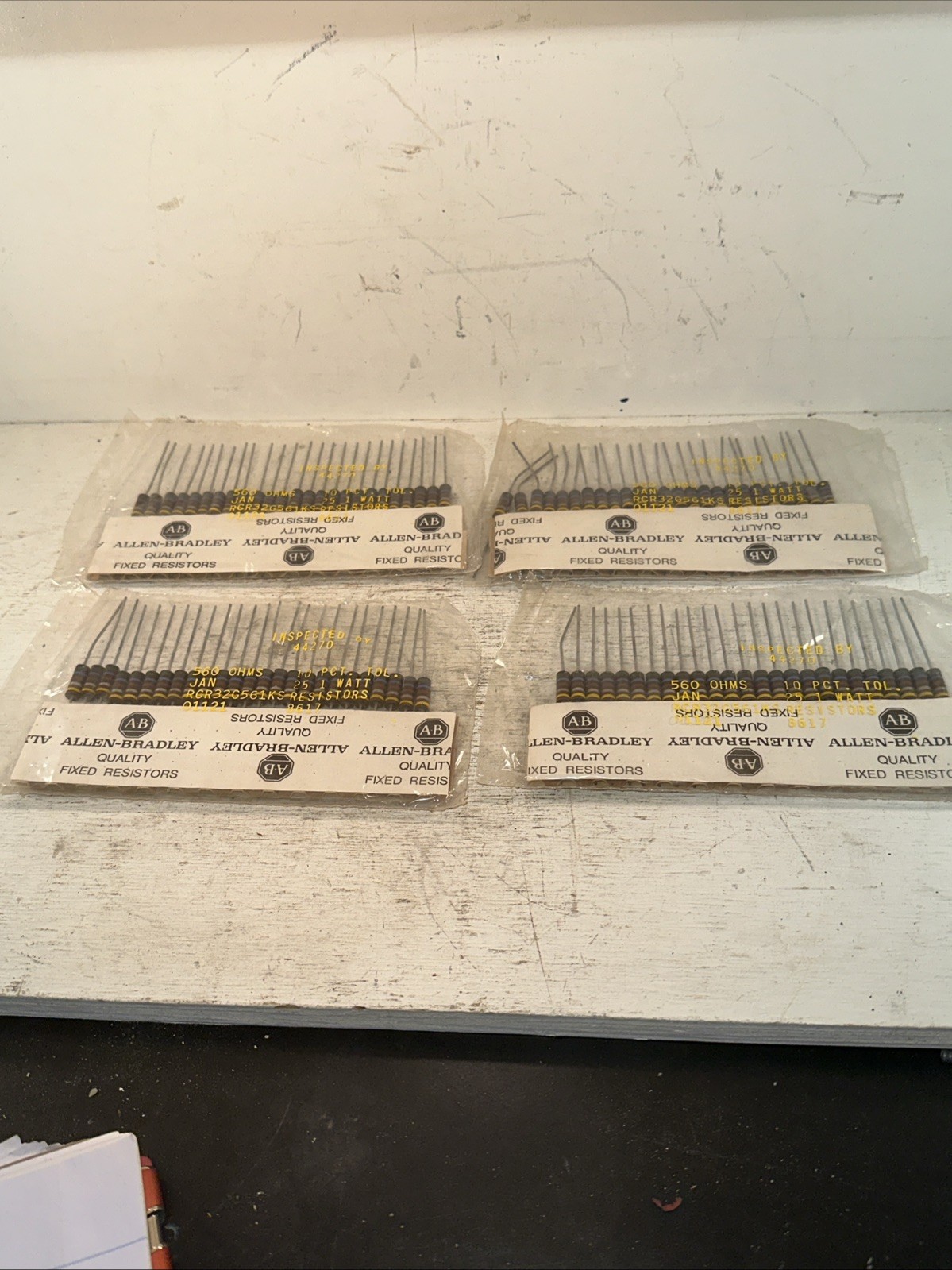Lot Of (100) New Allen-Bradley RCR32G561kS Fixed Resistors 560 OHMS