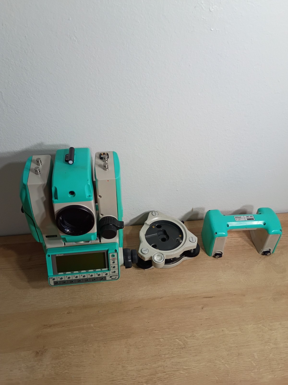 Nikon NPL-821 Field Station Total Station Bundle – Untested – w/ Tribrach, BC-80