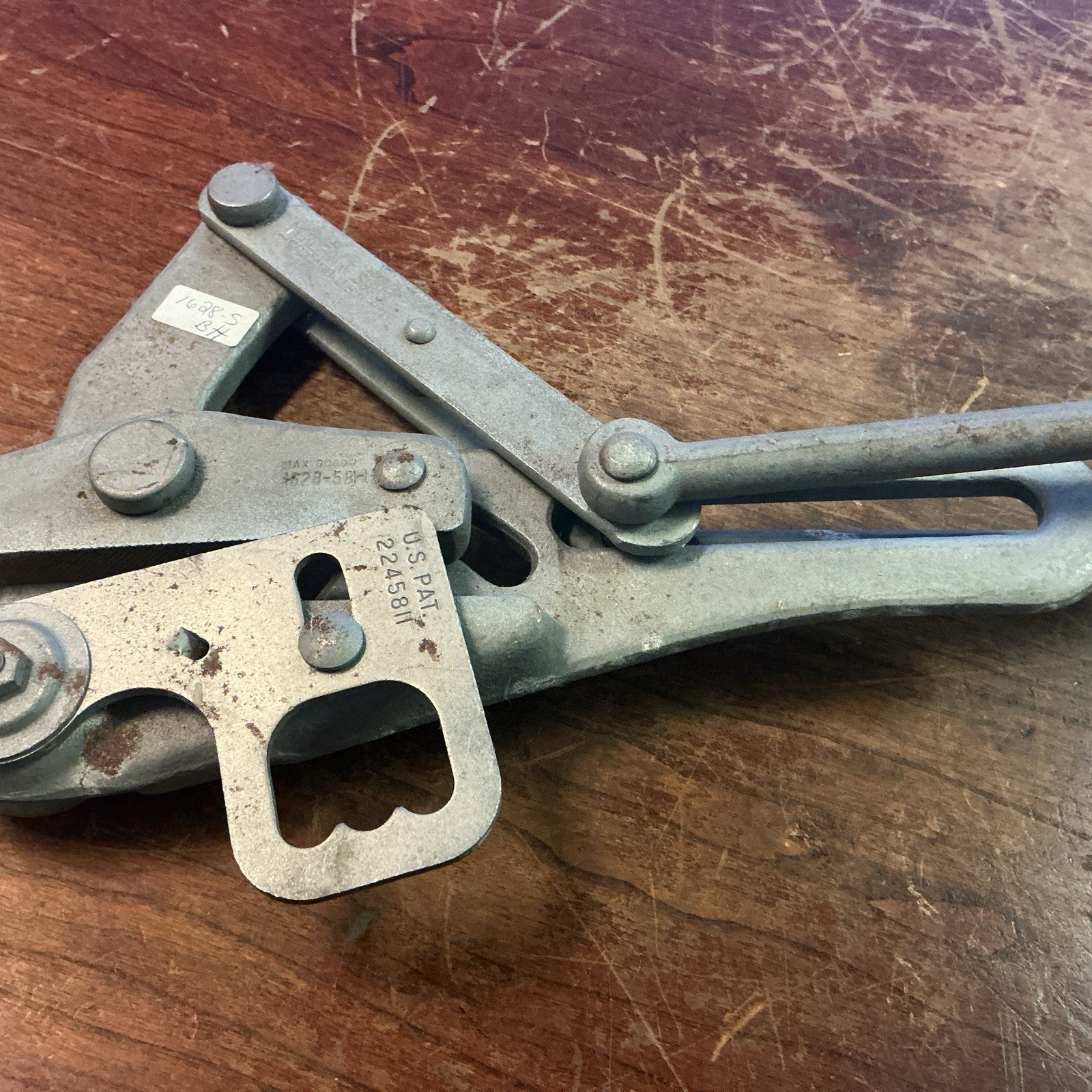Klein Tools 1628-5BH .16”-.55” 8000lb Cable Wire Grip Puller (used)