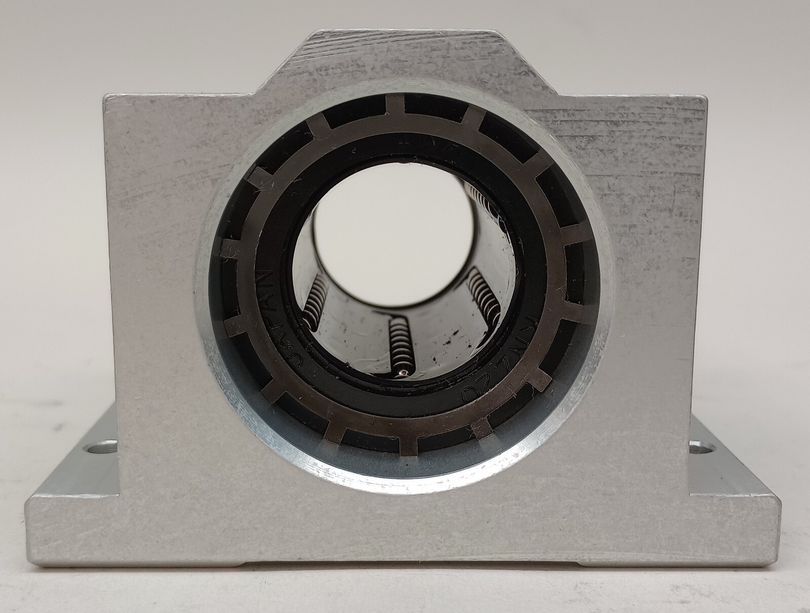 INA KGNZ20PP Linear Bearing 1.250in Shaft Diameter 3.625in Overall Width