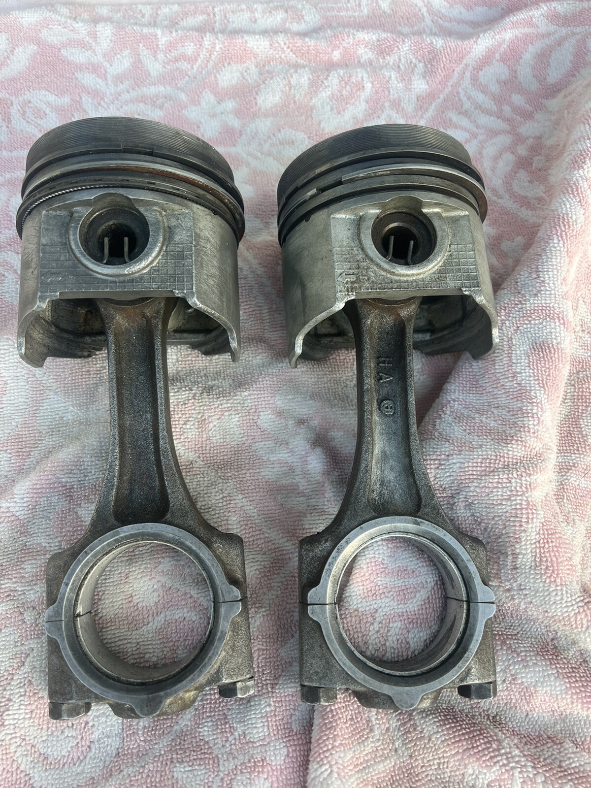 2 Engine Pistons And Connecting Rods For A Daedong 3b183Lwh