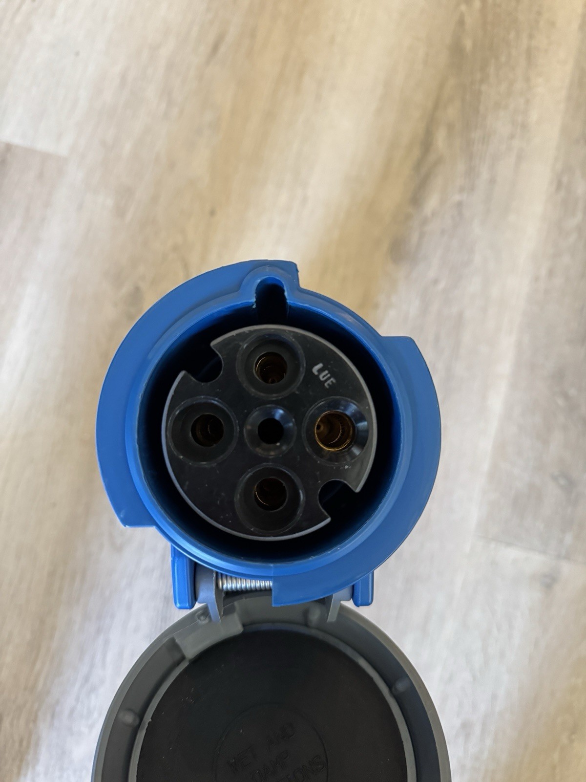 Hubbell 460C9W IEC 60309 Electrical Plug 60A 250V Heavy Duty Blue