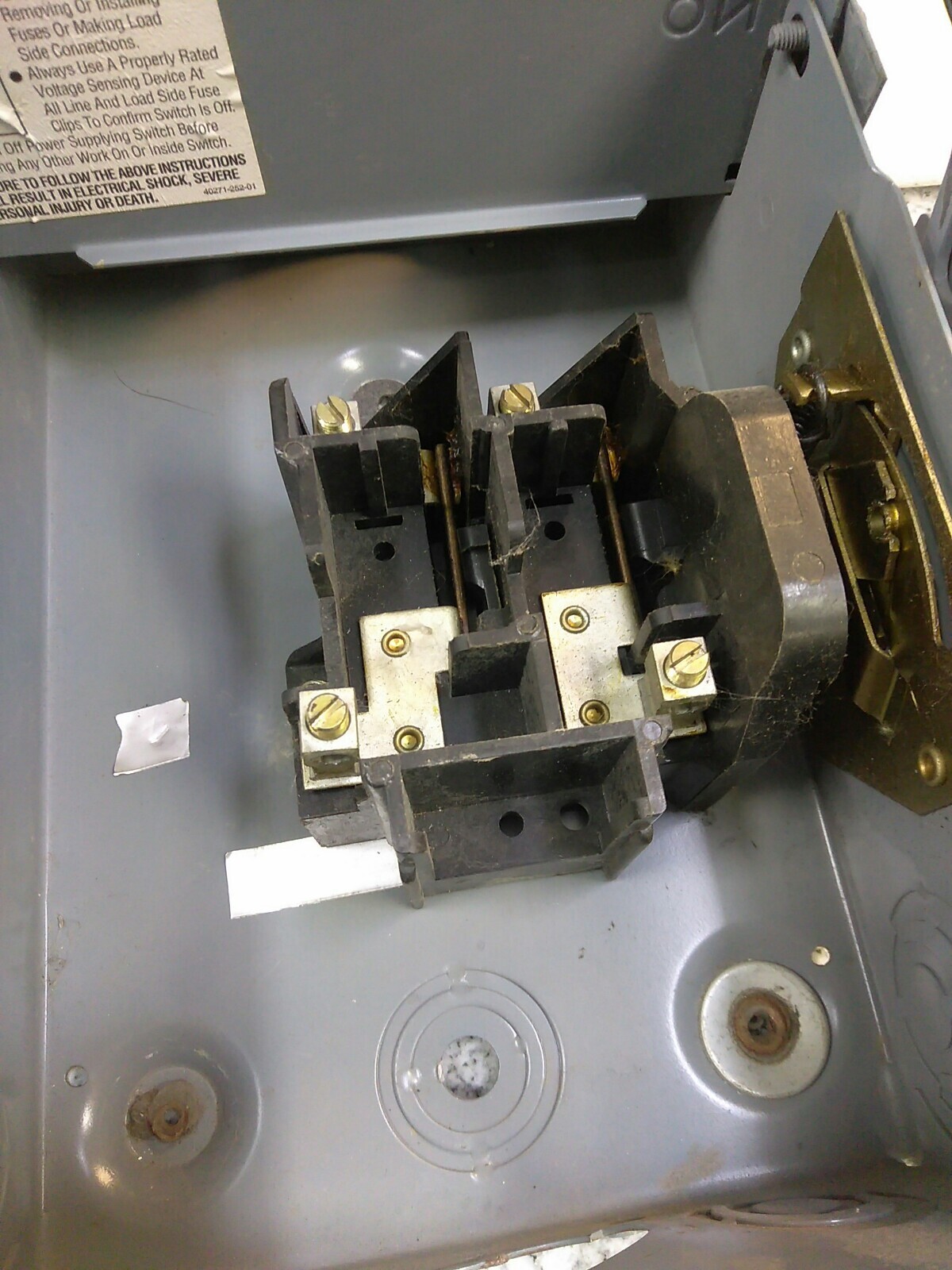 SQUARE D SAFETY Disconnect SWITCH D221NRB SER E2 3R ENCLOSURE NONFUSED 30A (B6D